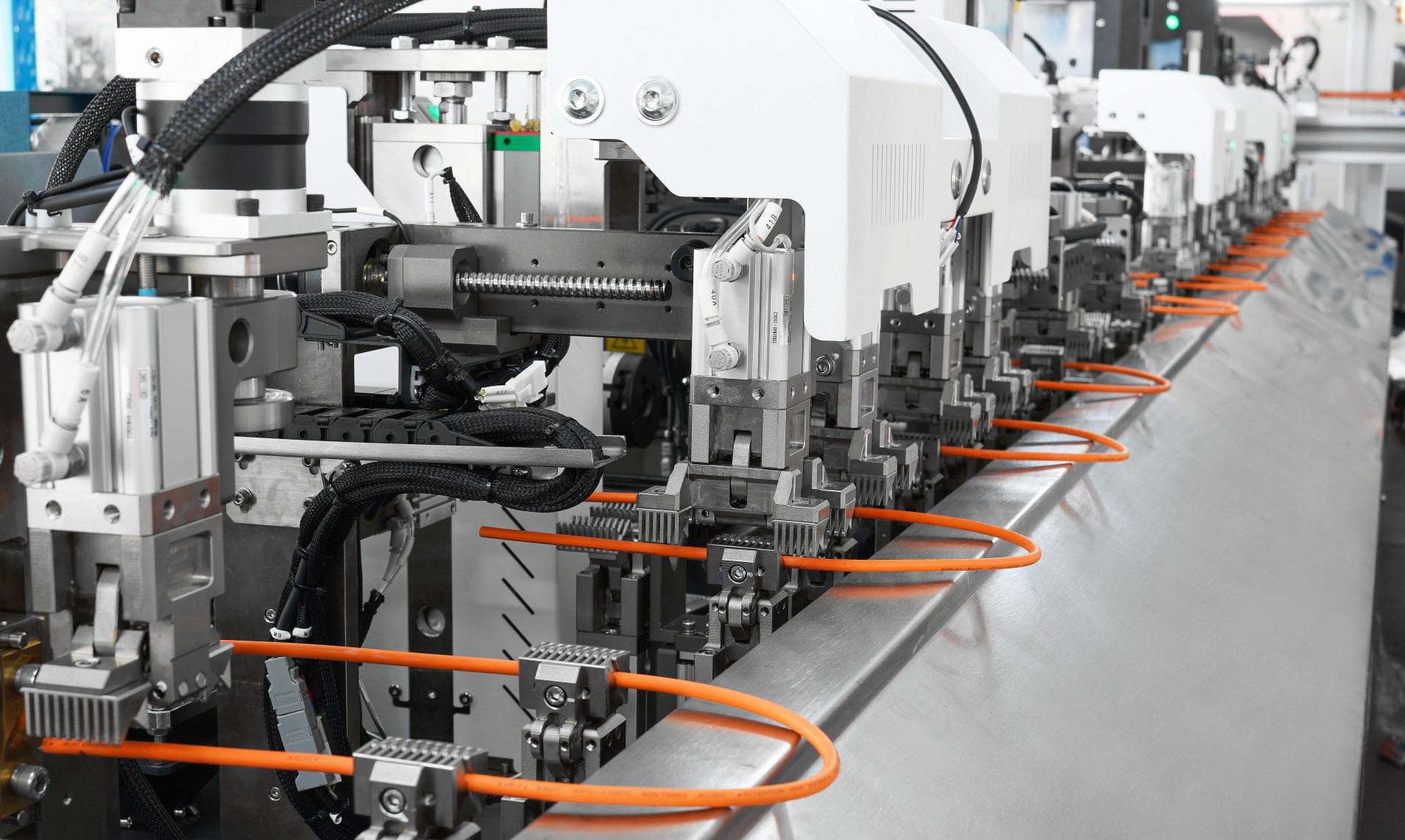 automatic HV cable processing equipment